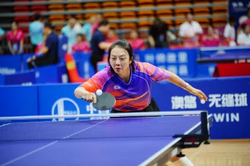 省运会群众组乒乓球项目开赛，深圳队24名选手挥拍争先