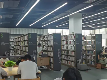 惠州又一文化新地标！  惠州市图书馆重新开放，3天接待读者近3万人次