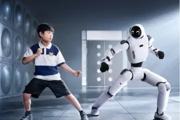 机智局 | 瞄准家庭陪伴，越疆发布具身全栖人形机器人