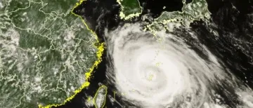 台风“白海豚”进入我国24小时警戒线!中心风力增强,特大暴雨来了
