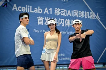 在深圳，和智能网球机器人对“战”是种什么体验？