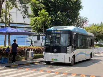 乘公交“漫游”鹏城 深圳超百条假日文旅线路亮相
