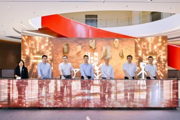 华南首展！“何以甲骨——殷契三千年”甲骨文珍品展亮相“湾区之眼”