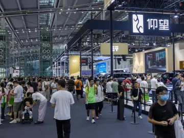 国庆逛展购车两不误 2026深圳国际车展开幕