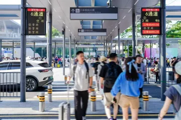 10月3日深圳各口岸将迎来双向客流高峰，交通部门全力保障