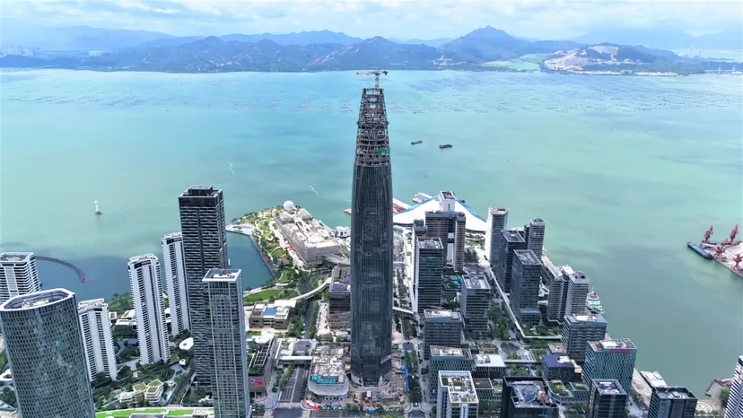 一线施工“不打烊”，深圳重点工程建设忙